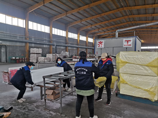 擠塑板生產(chǎn)車間